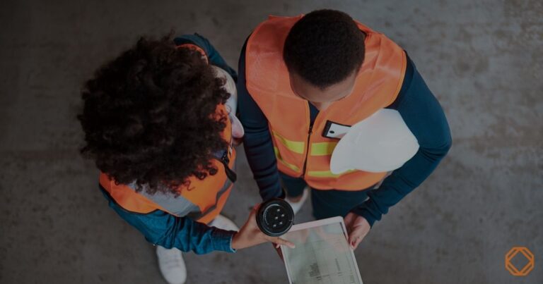 Sicherheitsbegehung im Team – gemeinsame Überprüfung von Gefahrstoffdaten